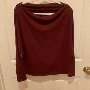 Chic Maroon Women's Crew Neck Sweater